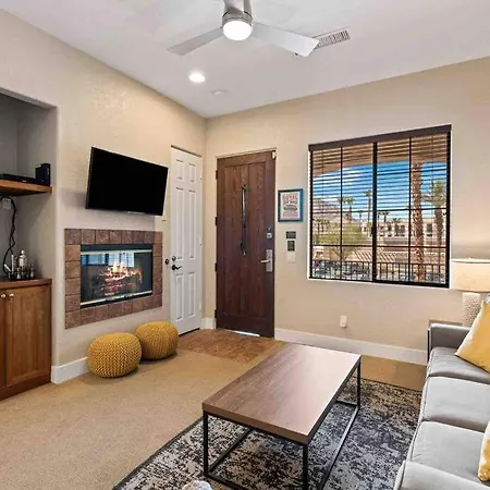 Modern La Quinta Condo Old Town, Pool, Golf Exterior photo