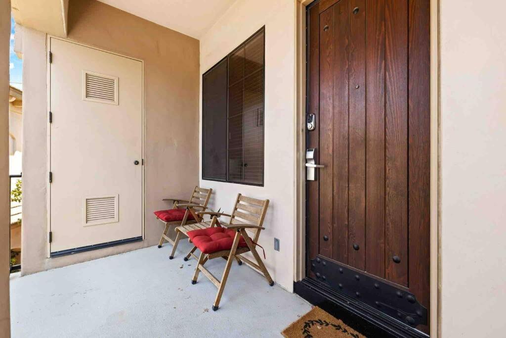 Modern Old Town, Pool, Golf Apartment